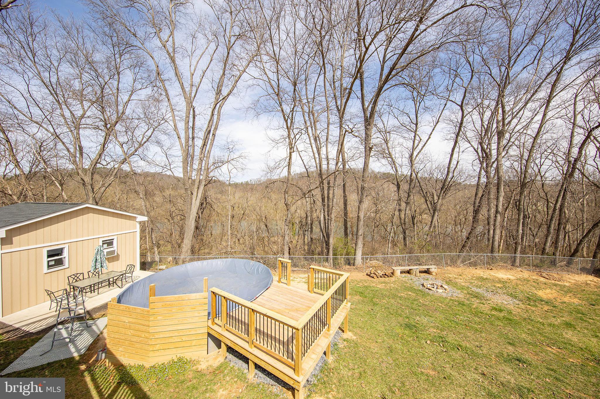 HENSEL STONE WOODS - Residential