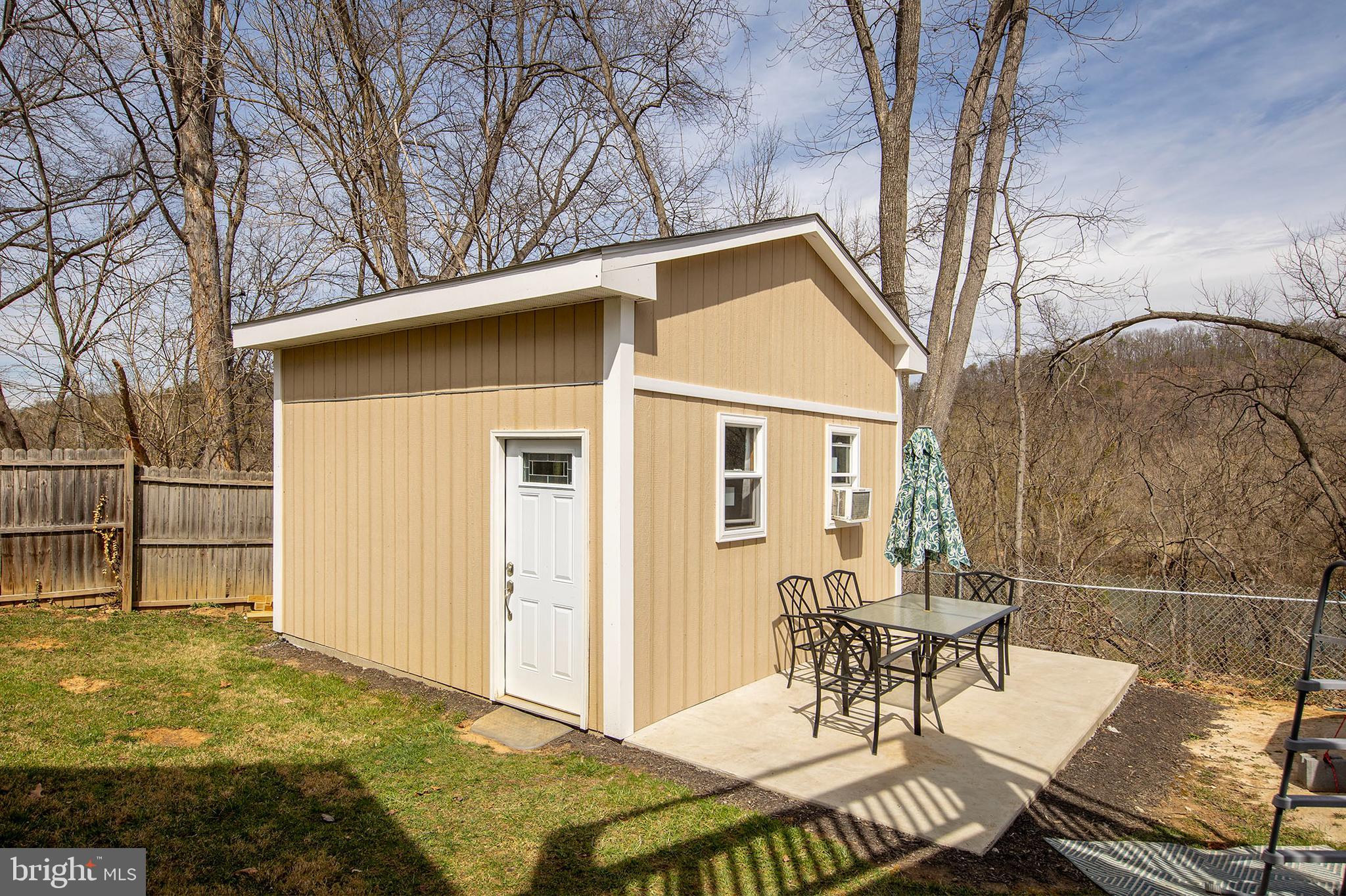 HENSEL STONE WOODS - Residential