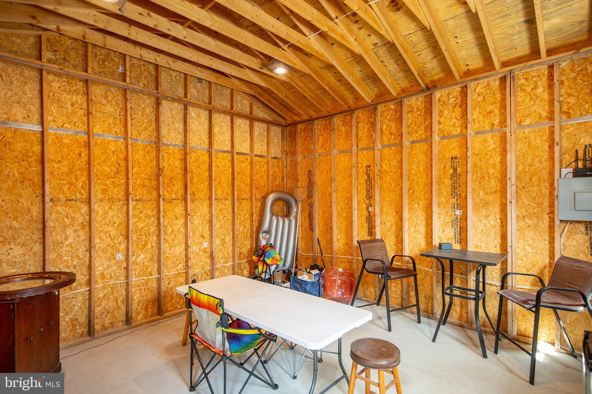 HENSEL STONE WOODS - Residential