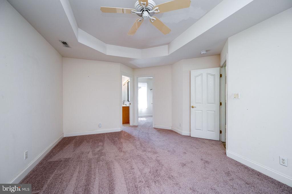 SPRING RIDGE - Residential