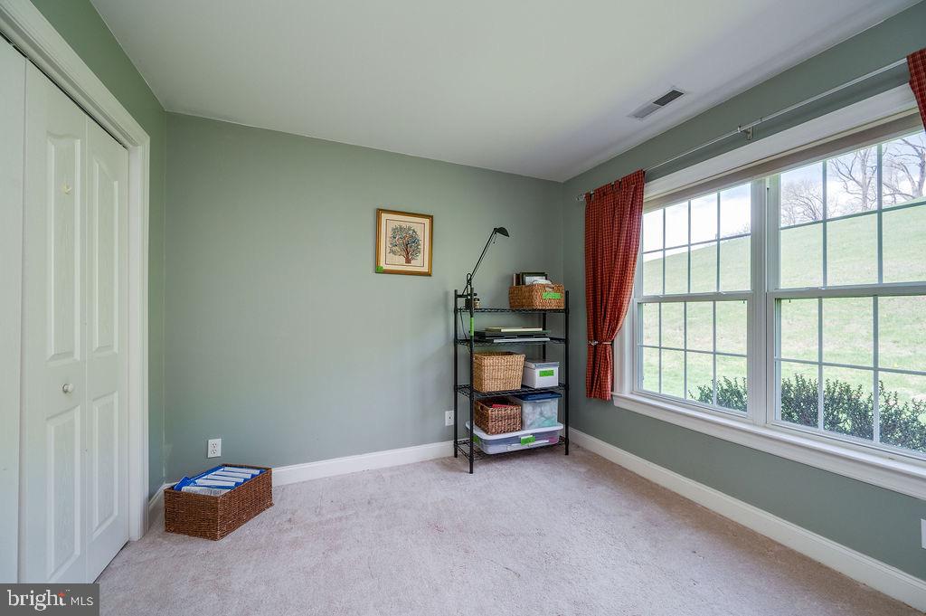 SPRING RIDGE - Residential