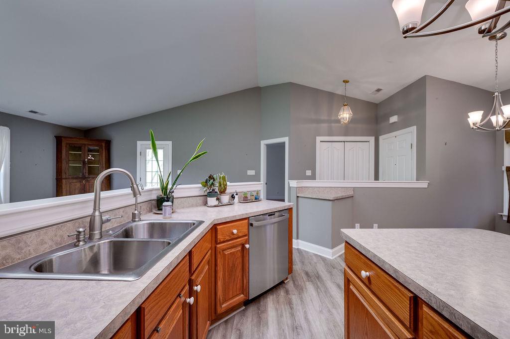 SPRING RIDGE - Residential