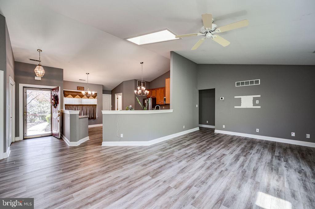 SPRING RIDGE - Residential