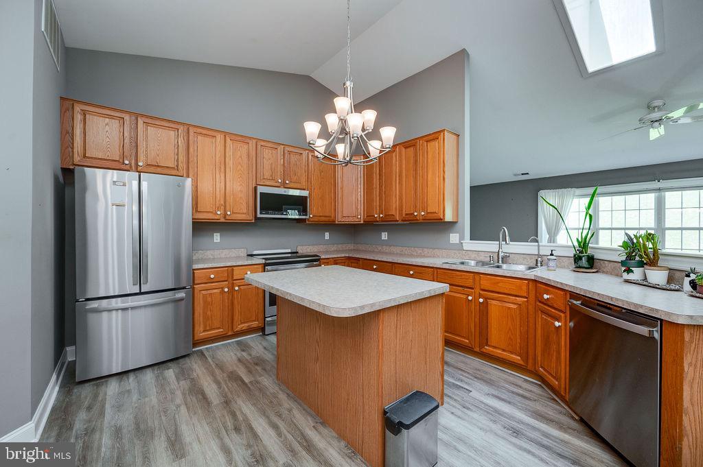 SPRING RIDGE - Residential