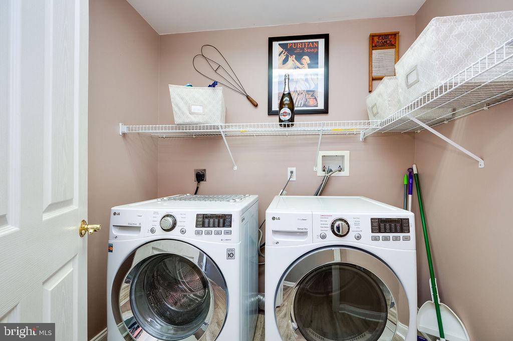 SPRING RIDGE - Residential