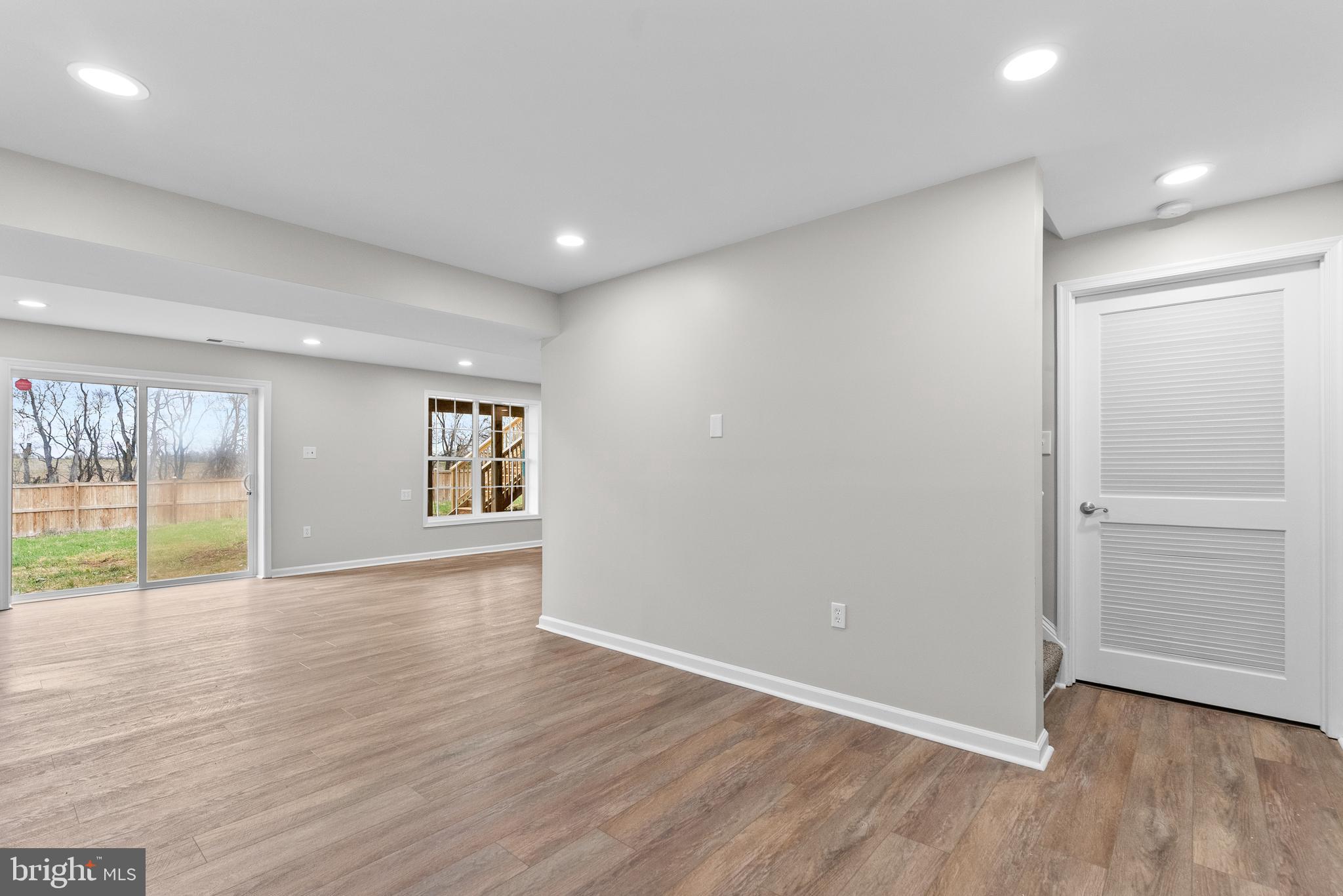 DEMORY FARM - Residential