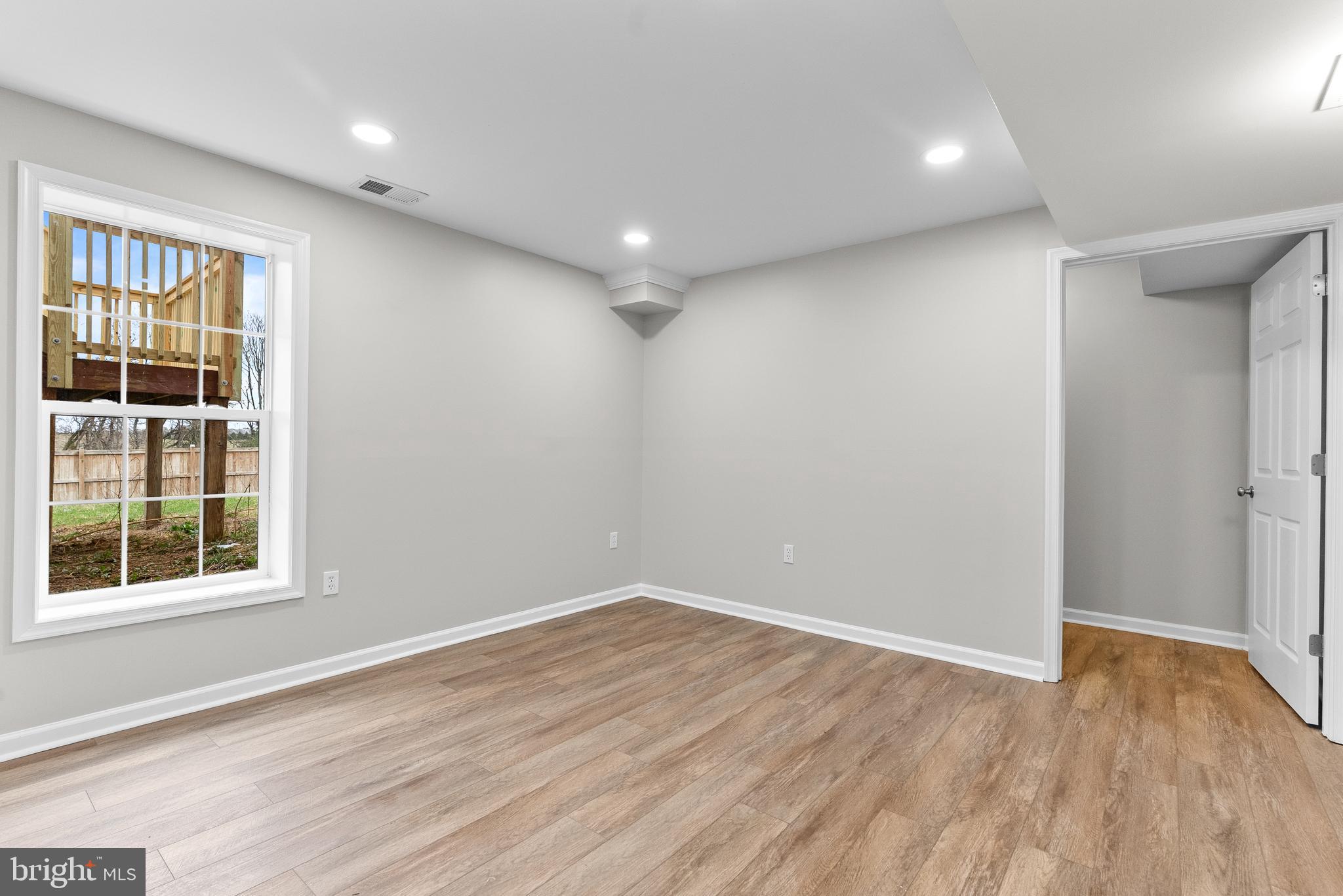 DEMORY FARM - Residential