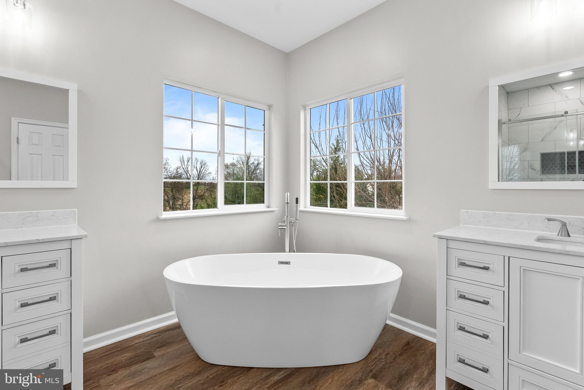 DEMORY FARM - Residential