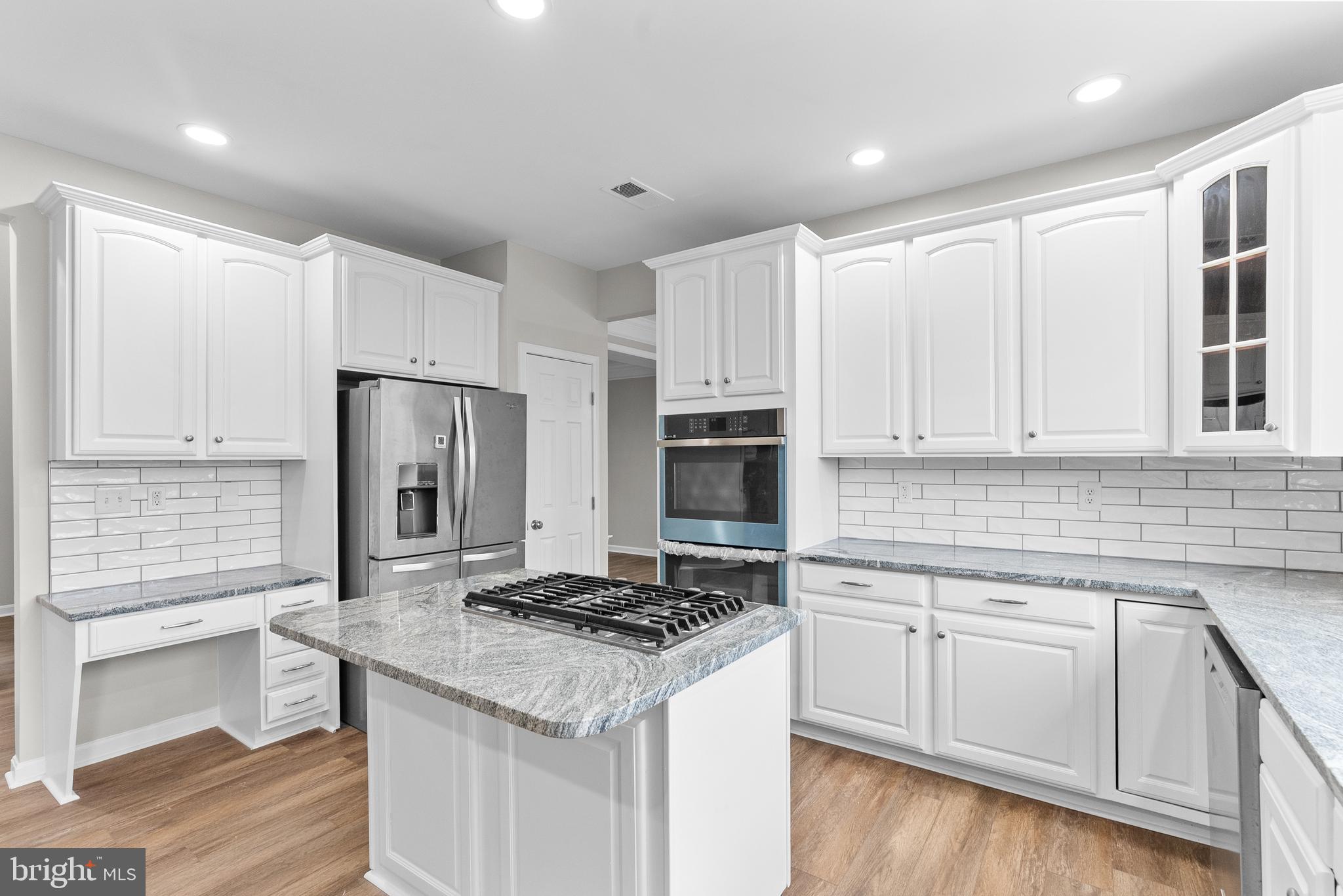 DEMORY FARM - Residential