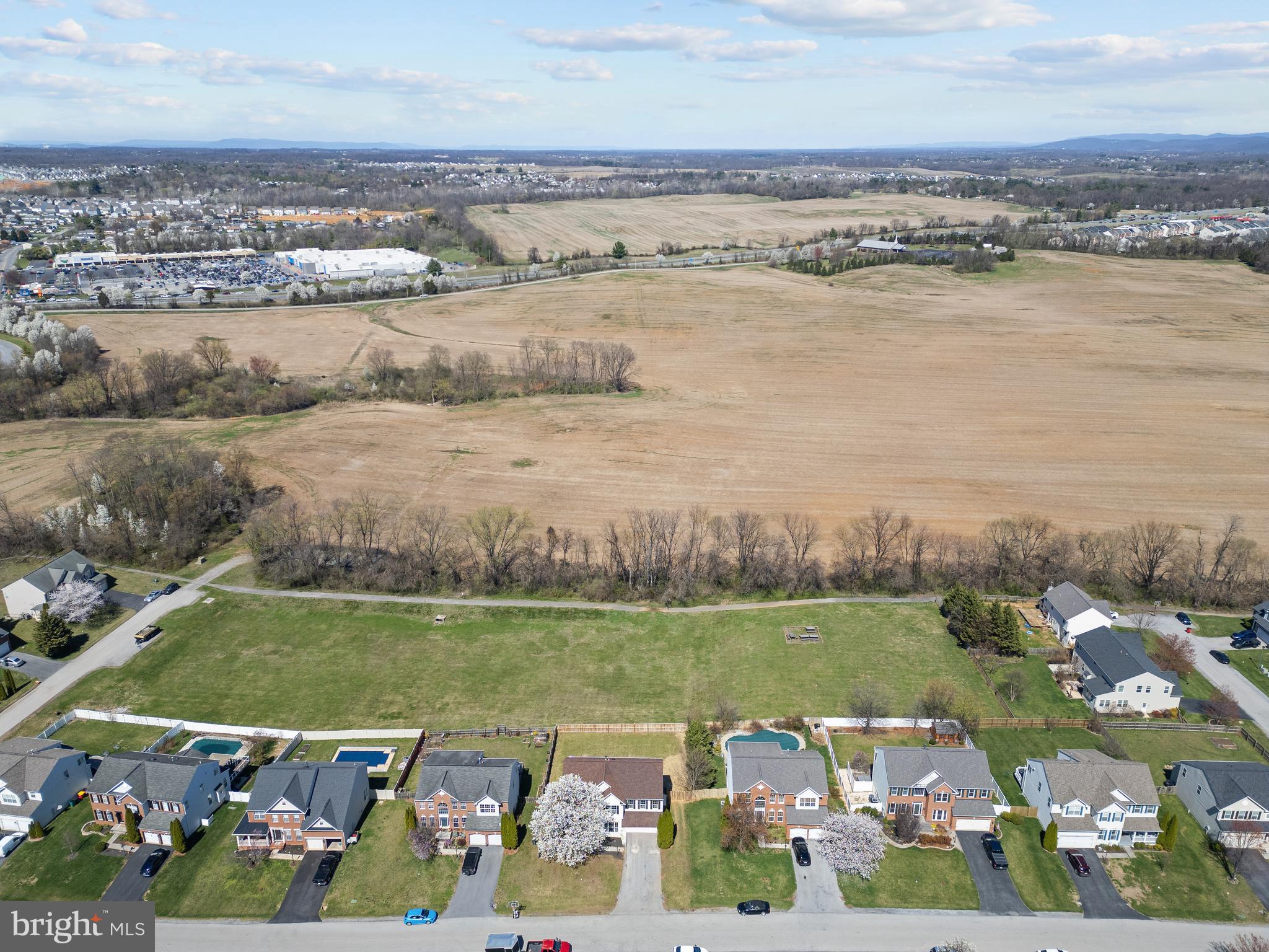 DEMORY FARM - Residential