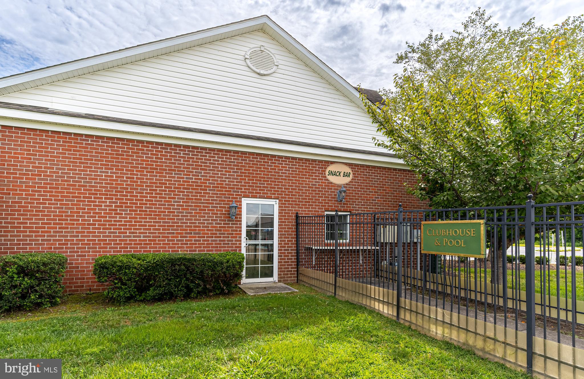 WOOD CREEK GOLF COMM - Residential