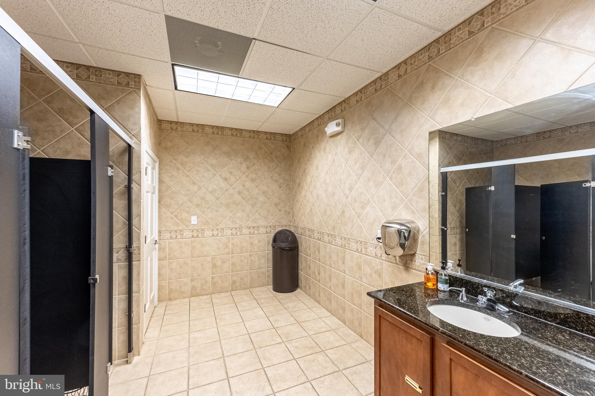 WOOD CREEK GOLF COMM - Residential