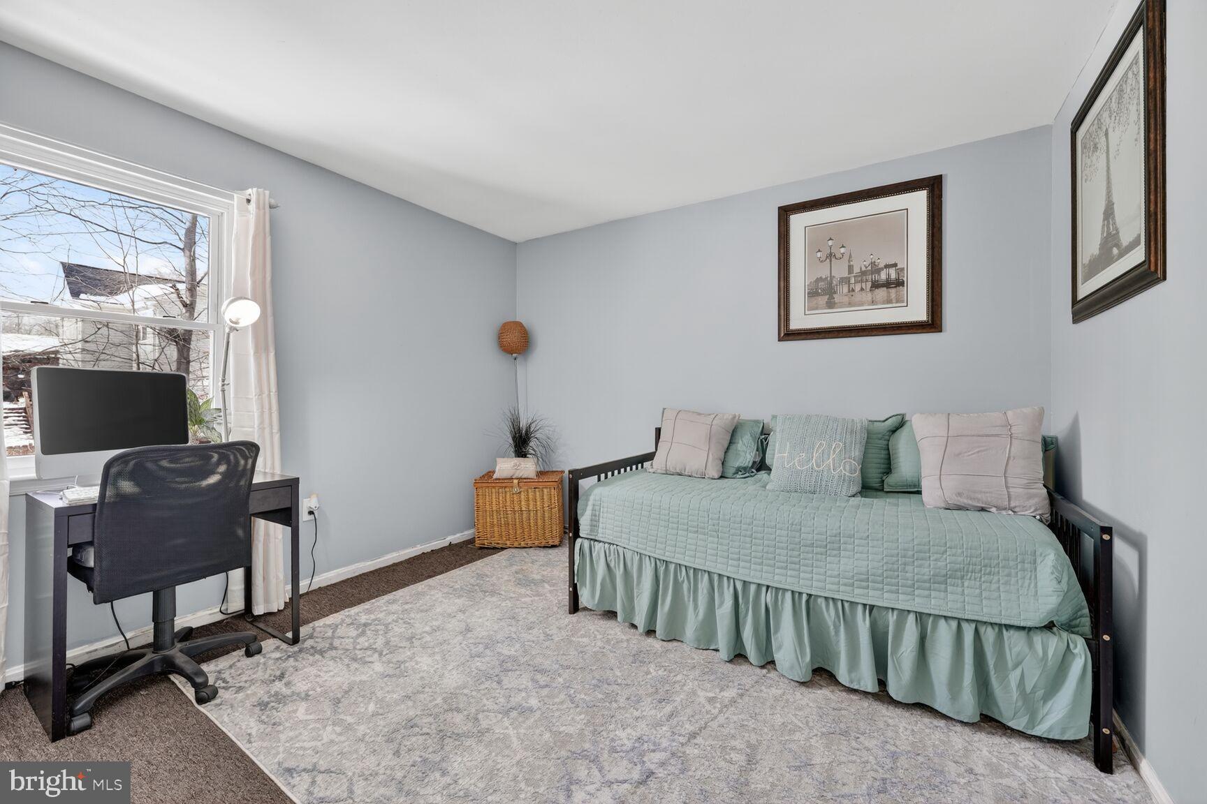 FORT WASHINGTON - Residential