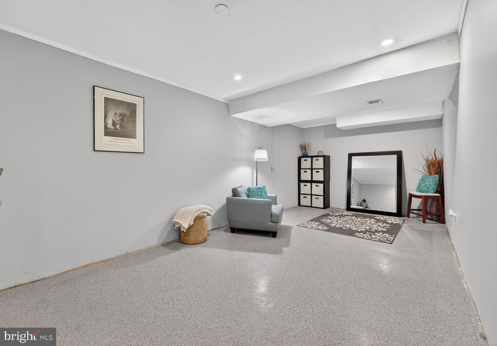 FORT WASHINGTON - Residential