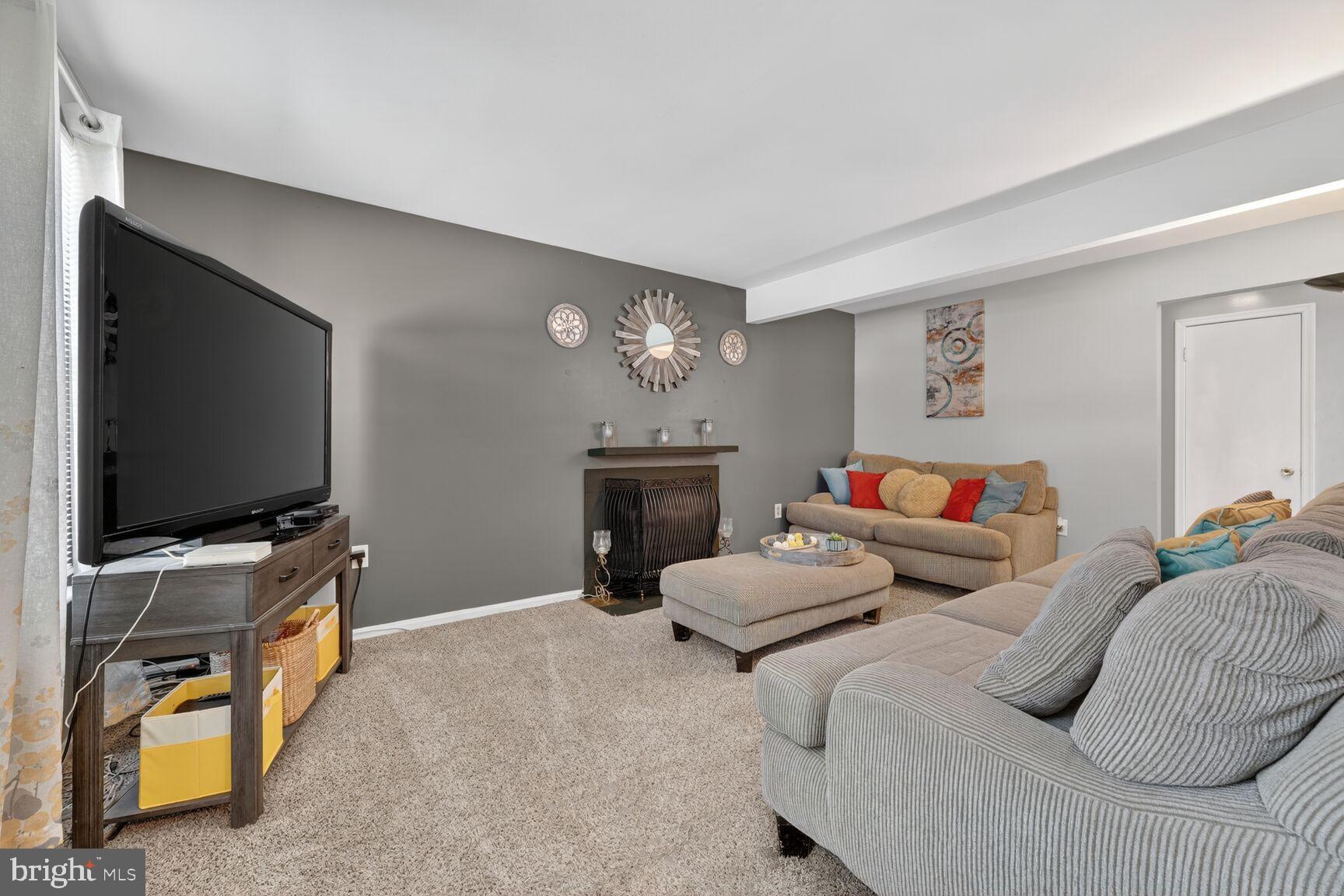 FORT WASHINGTON - Residential