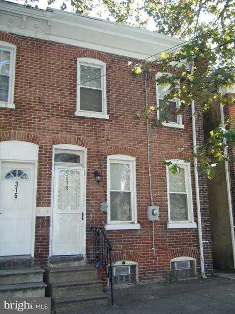 MLS: DENC2081444