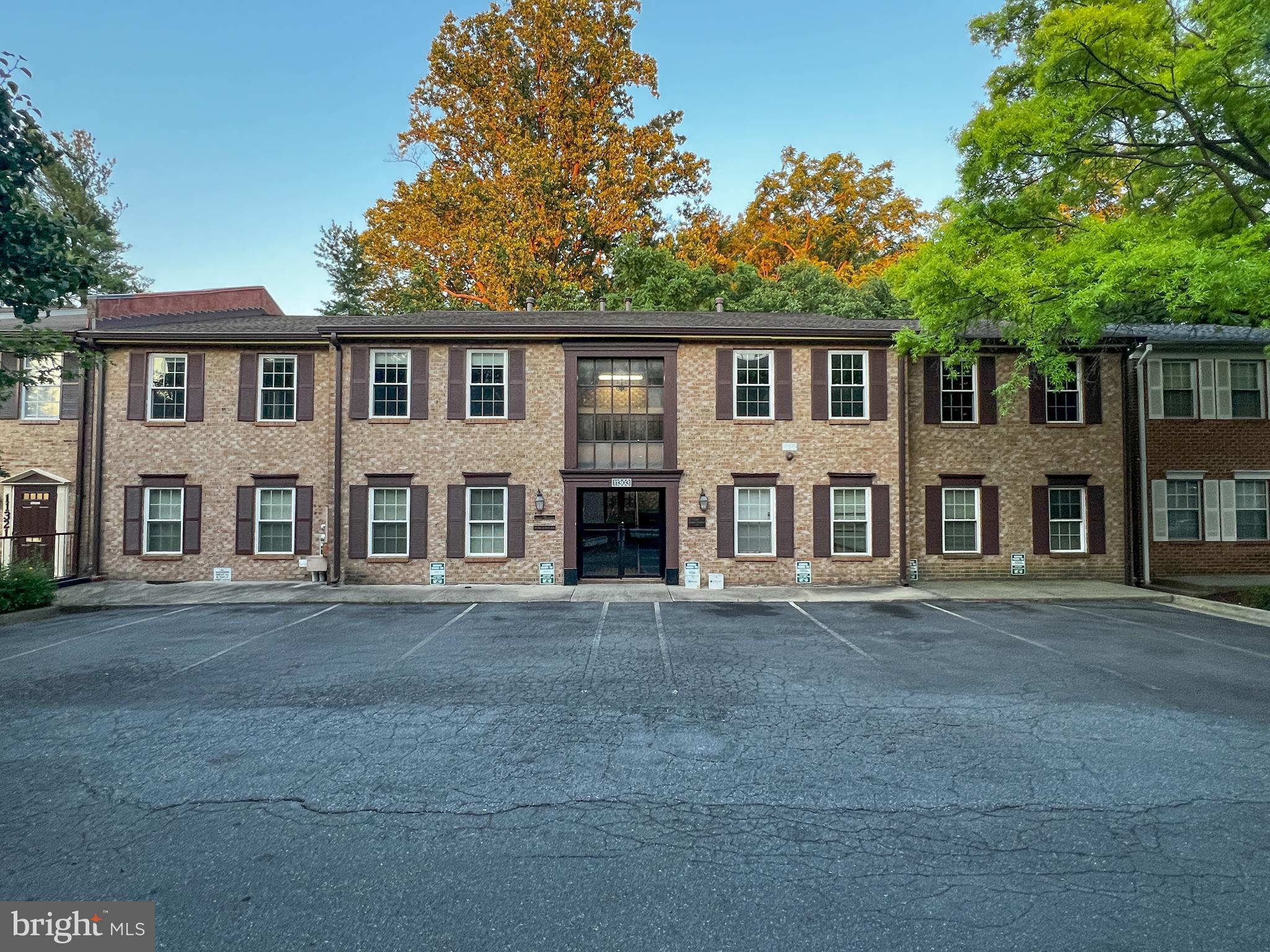 WHEATON - Commercial Sale