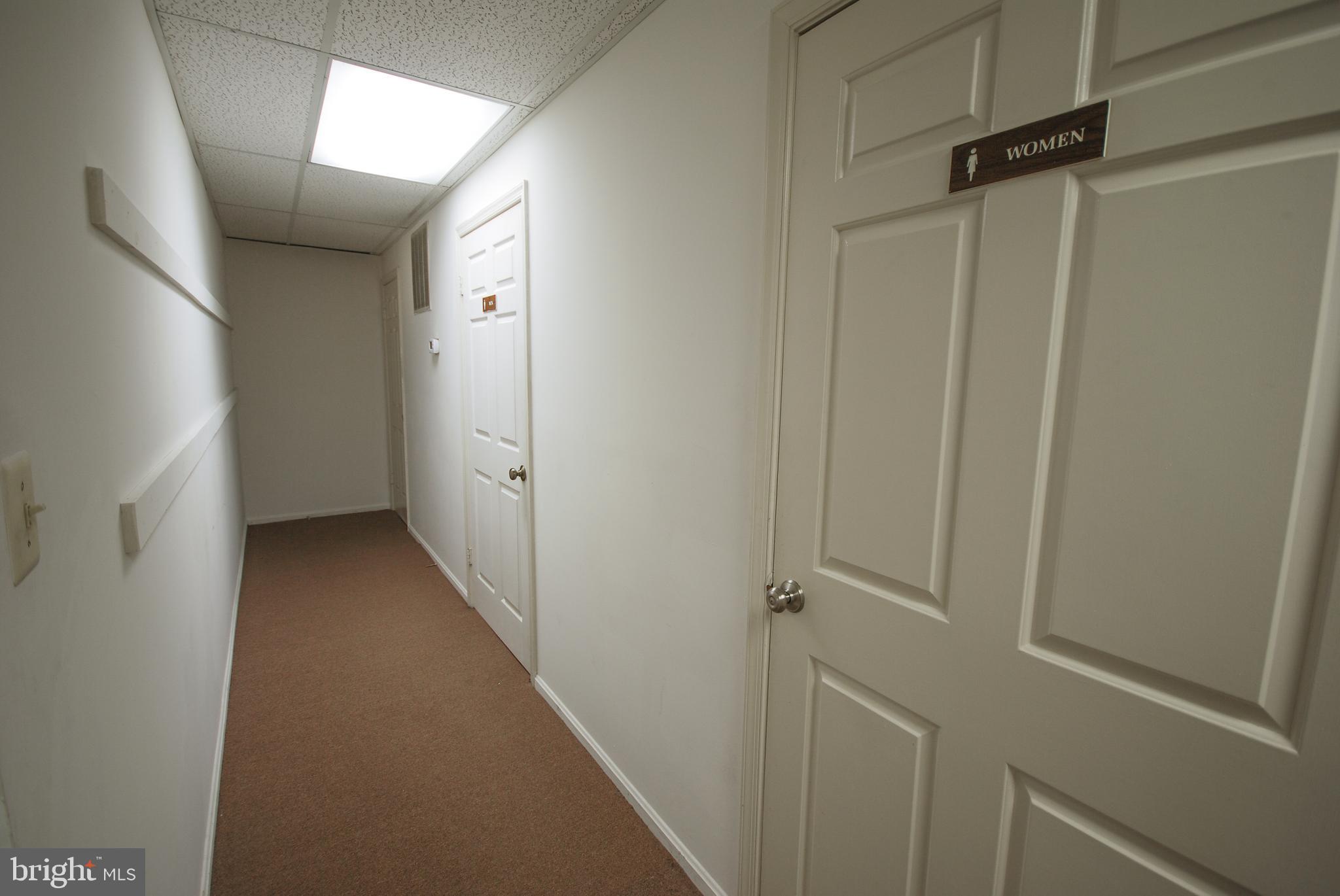 WHEATON - Commercial Sale