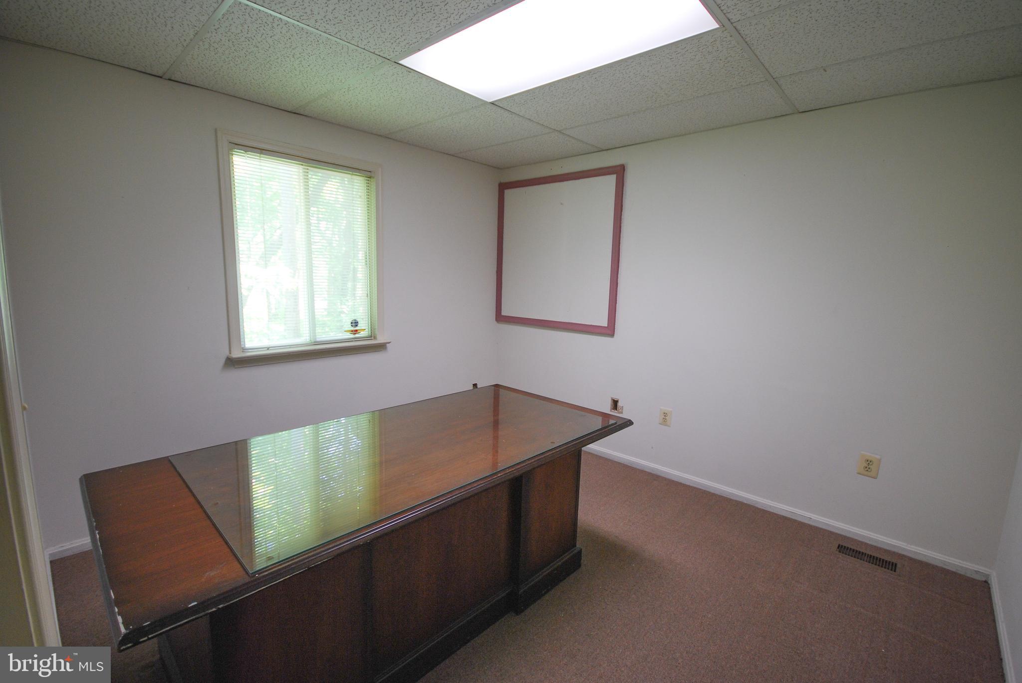 WHEATON - Commercial Sale