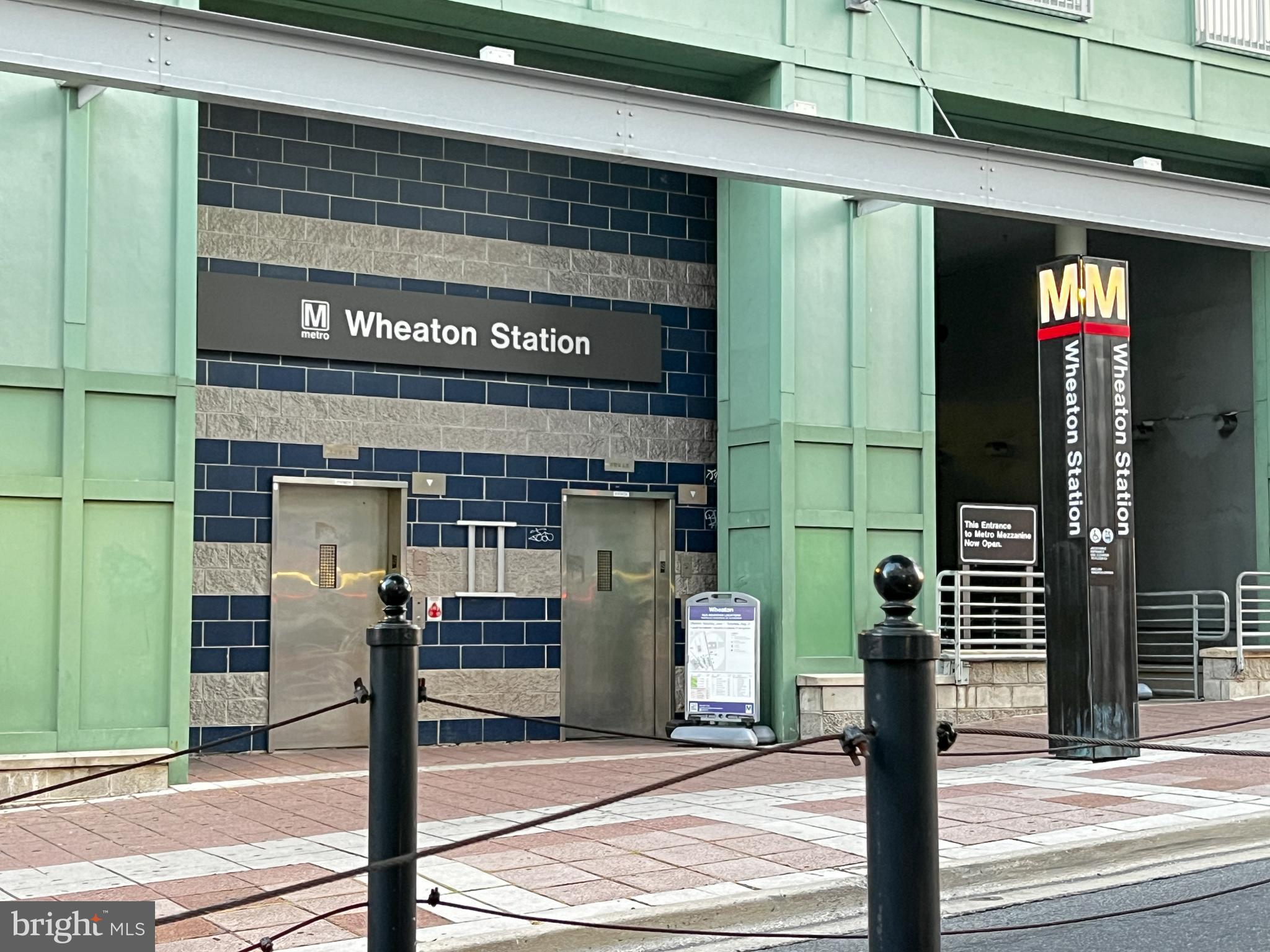 WHEATON - Commercial Sale