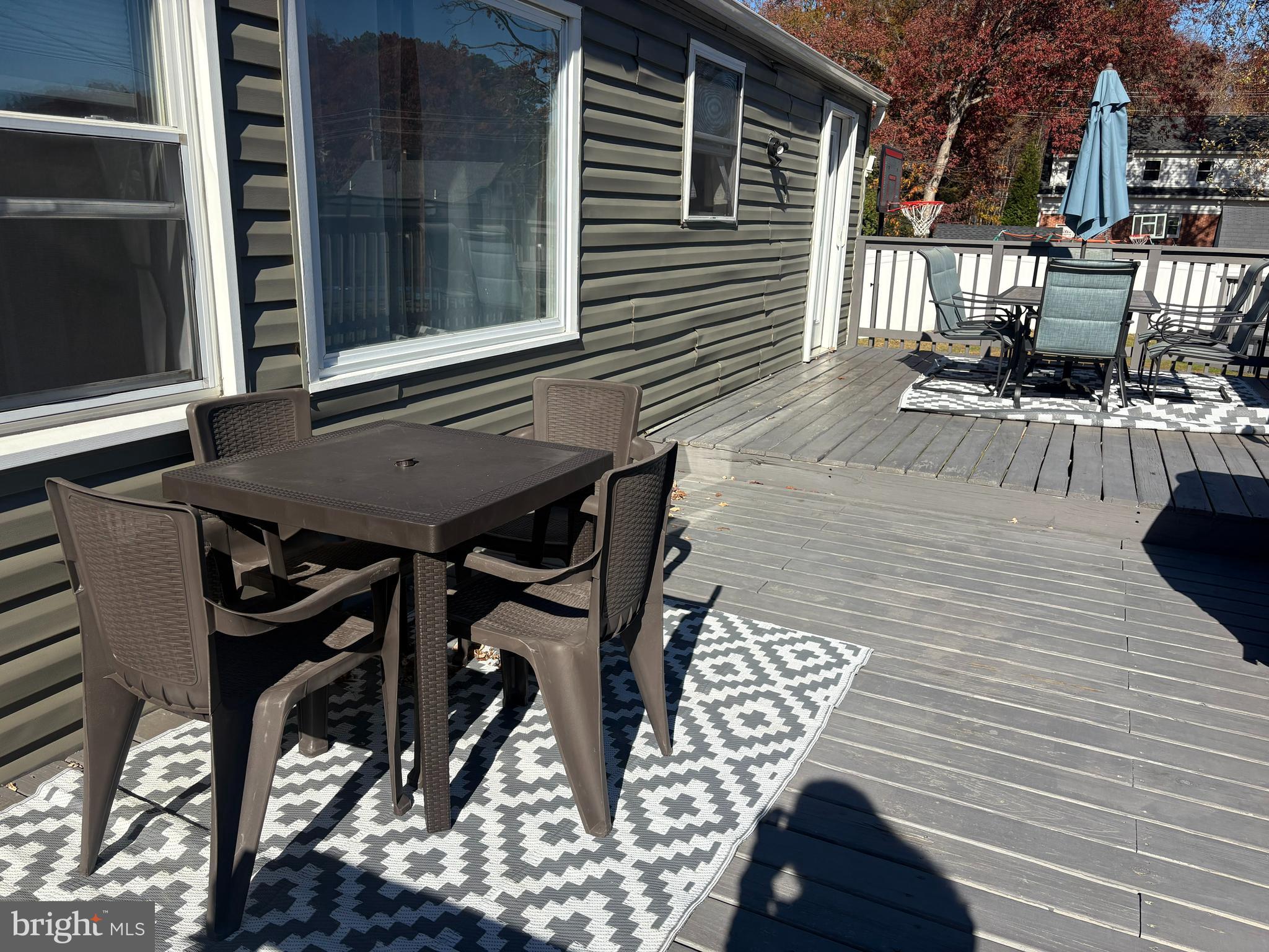 HALLFIELD MANOR - Residential