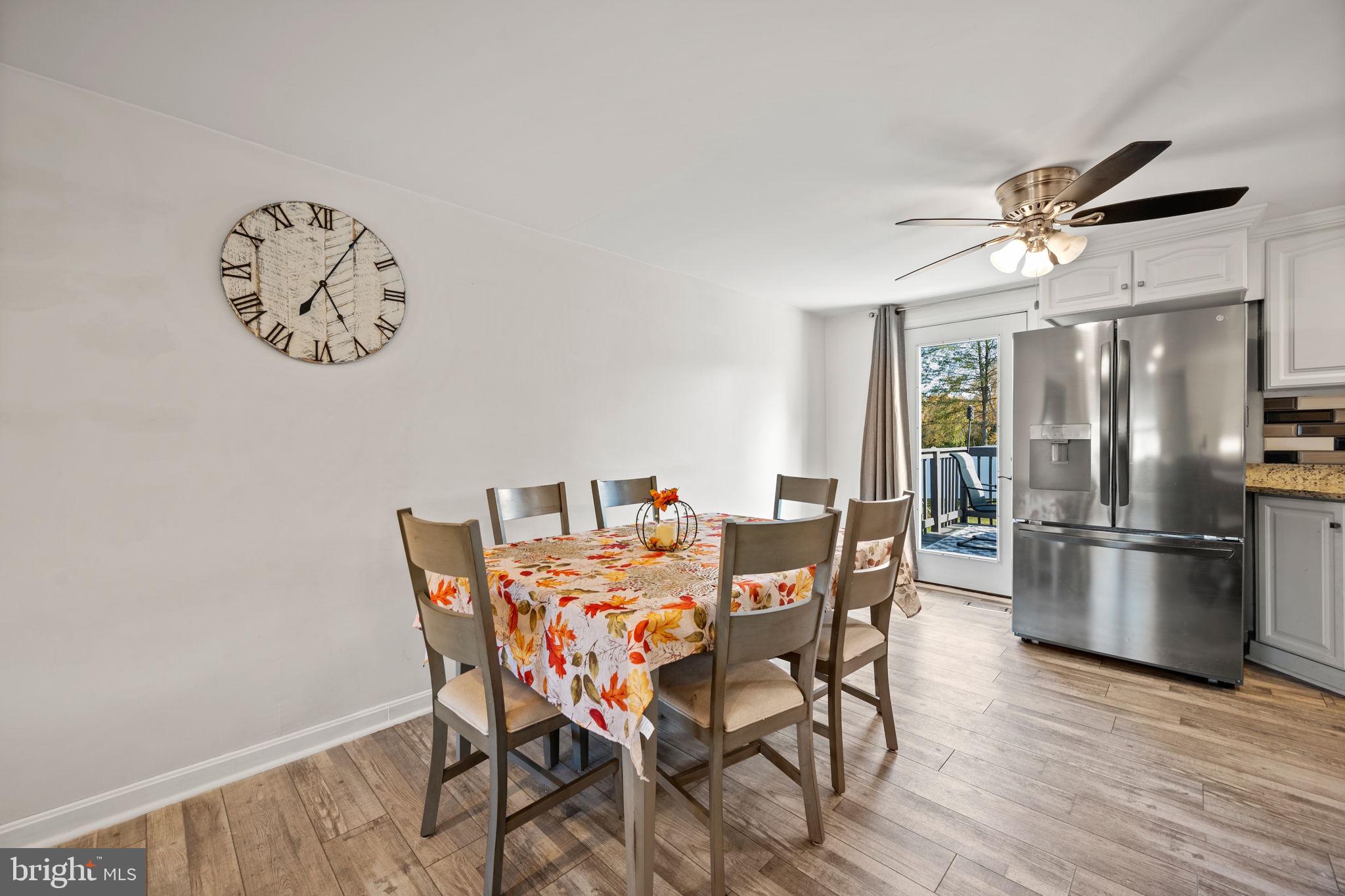 HALLFIELD MANOR - Residential