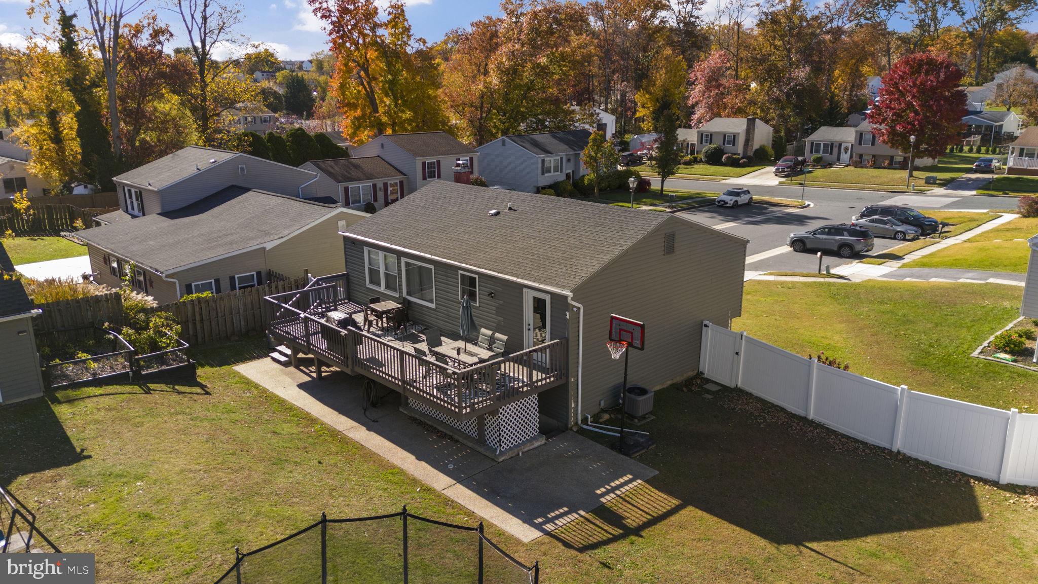 HALLFIELD MANOR - Residential