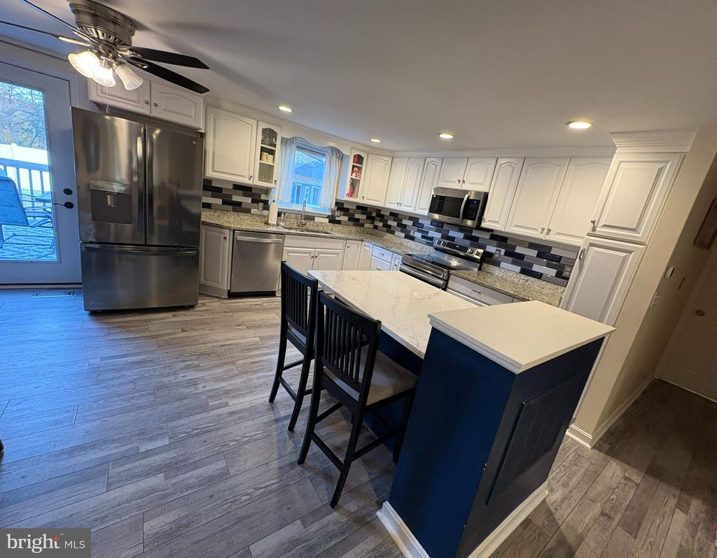 Photo of 6 Storeys Court, BALTIMORE, MD 21236 (MLS # MDBC2145016)