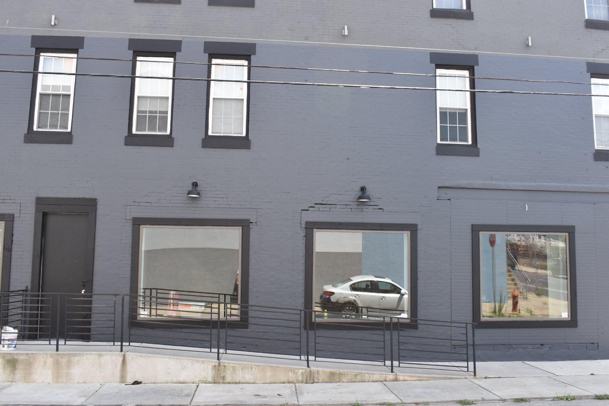 PHILADELPHIA (WEST) - Commercial Sale