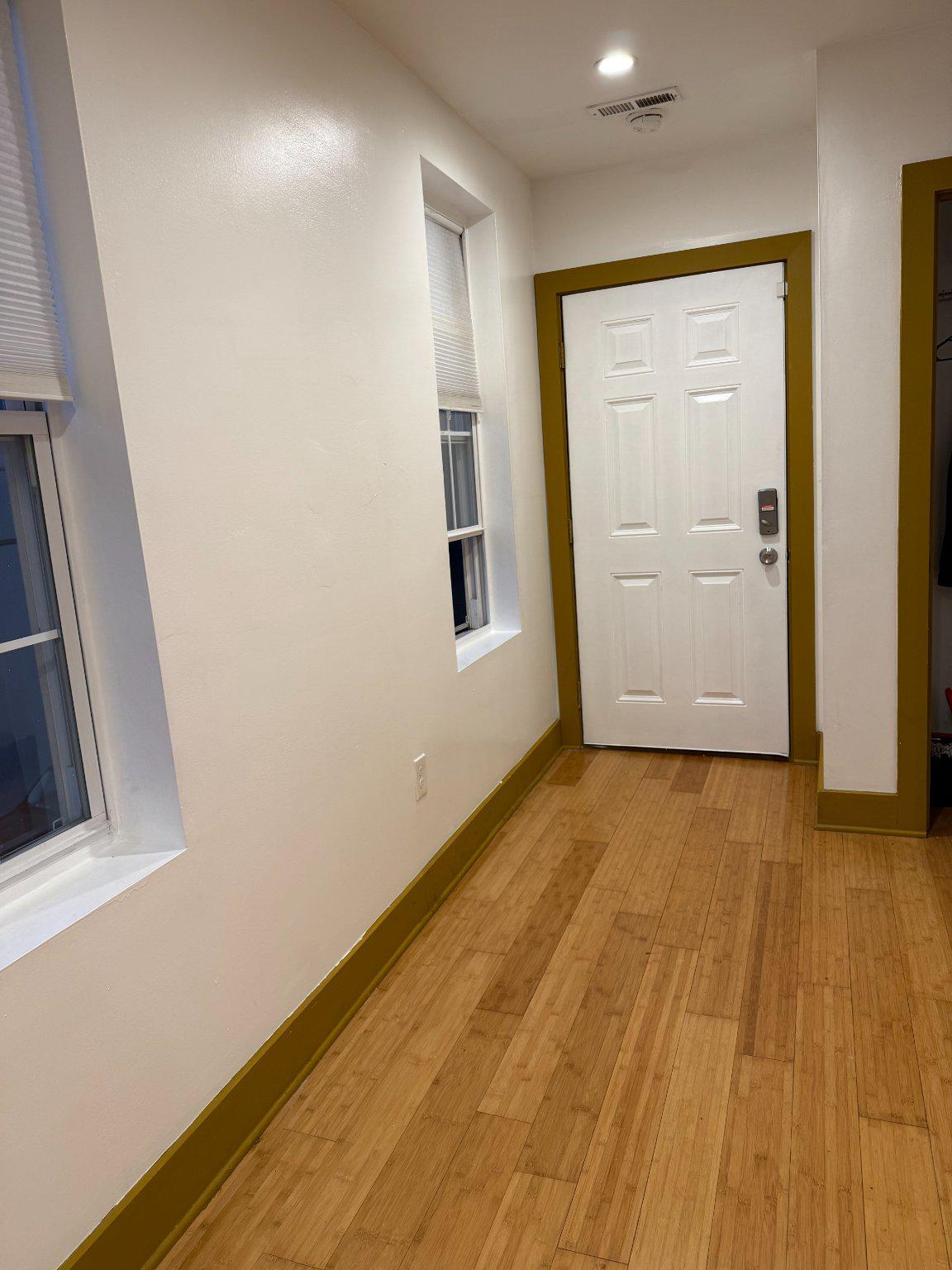 PHILADELPHIA (WEST) - Commercial Sale