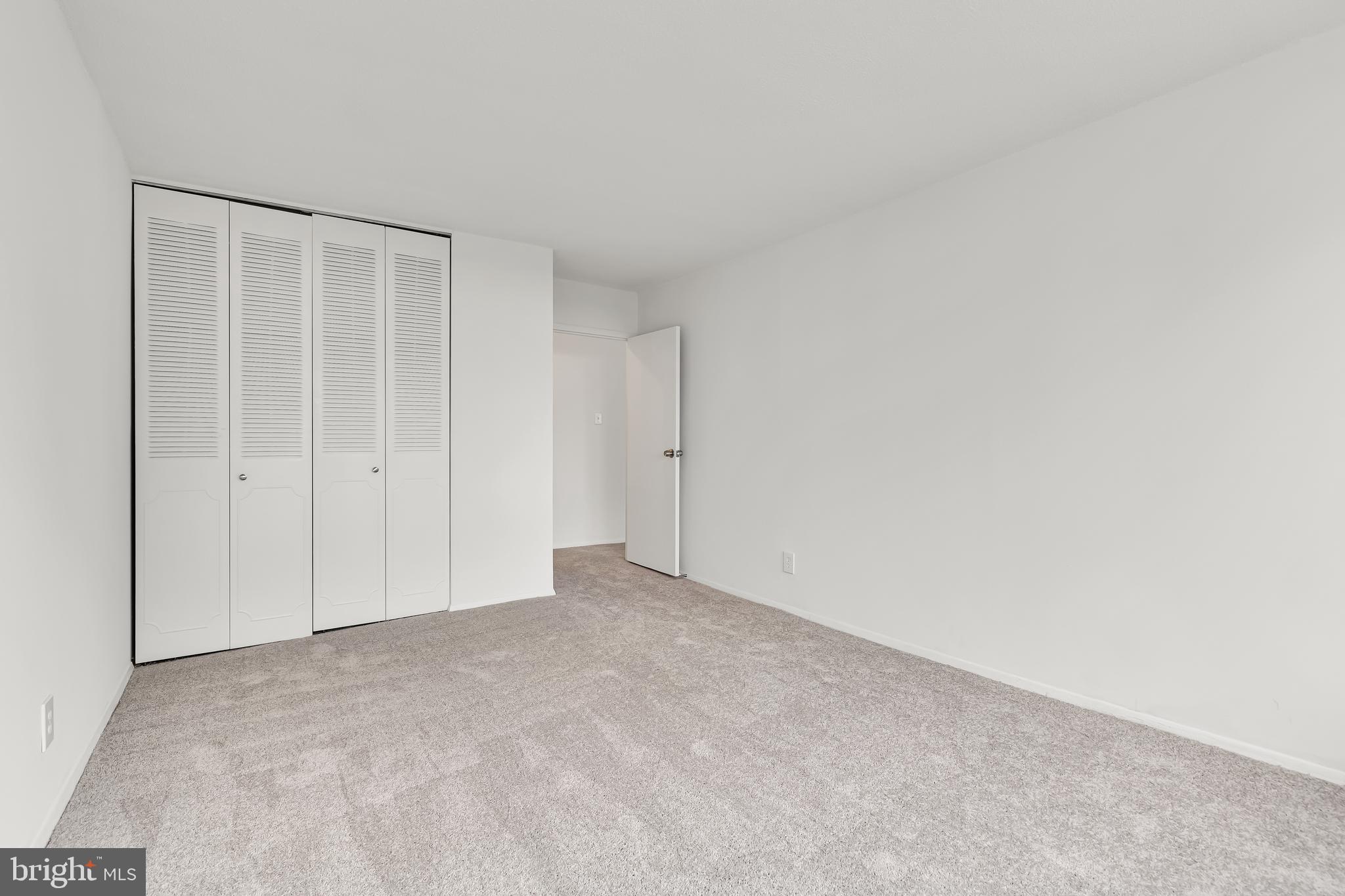 ROCKVILLE - Residential