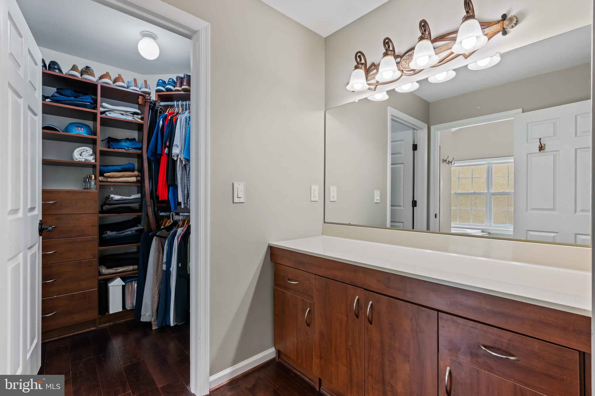 RIVERWOODS - Residential