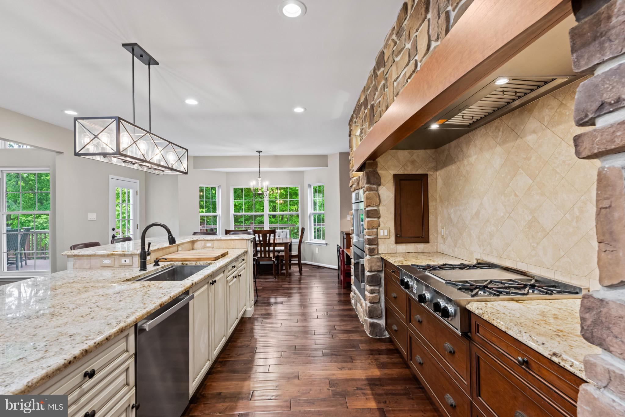 RIVERWOODS - Residential