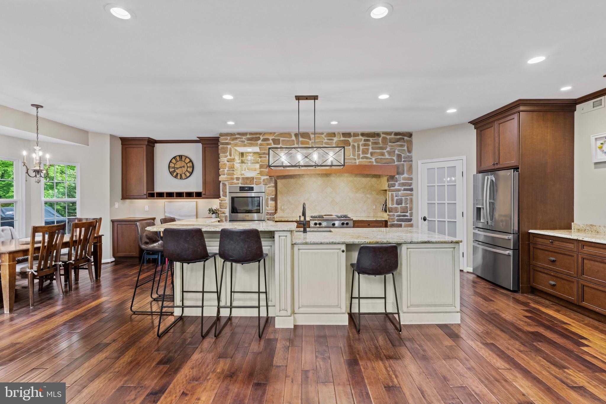 RIVERWOODS - Residential