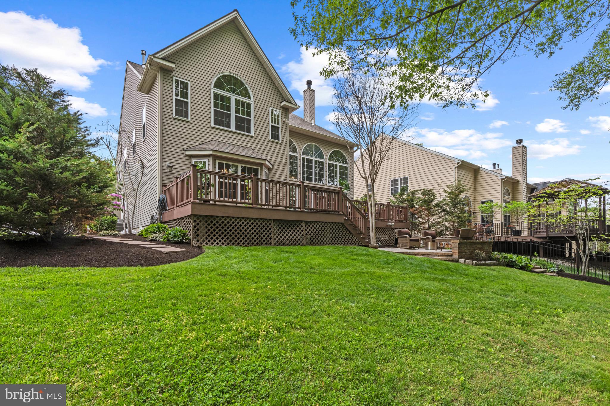 RIVERWOODS - Residential