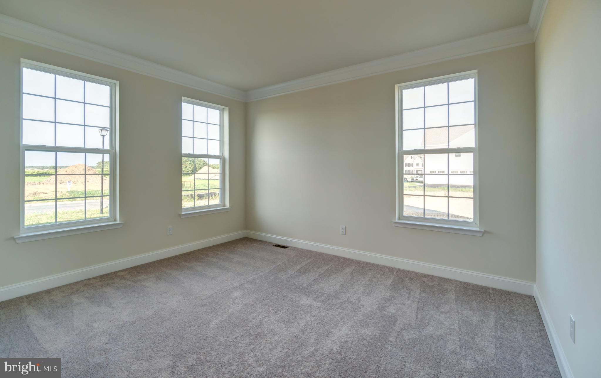 1153 CHARLESTON CIRCLE LEGEND