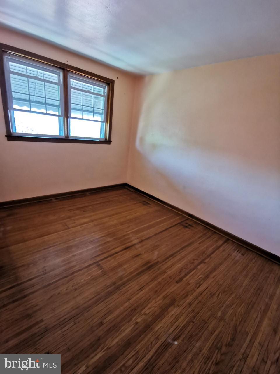 OXFORD CIRCLE - Residential