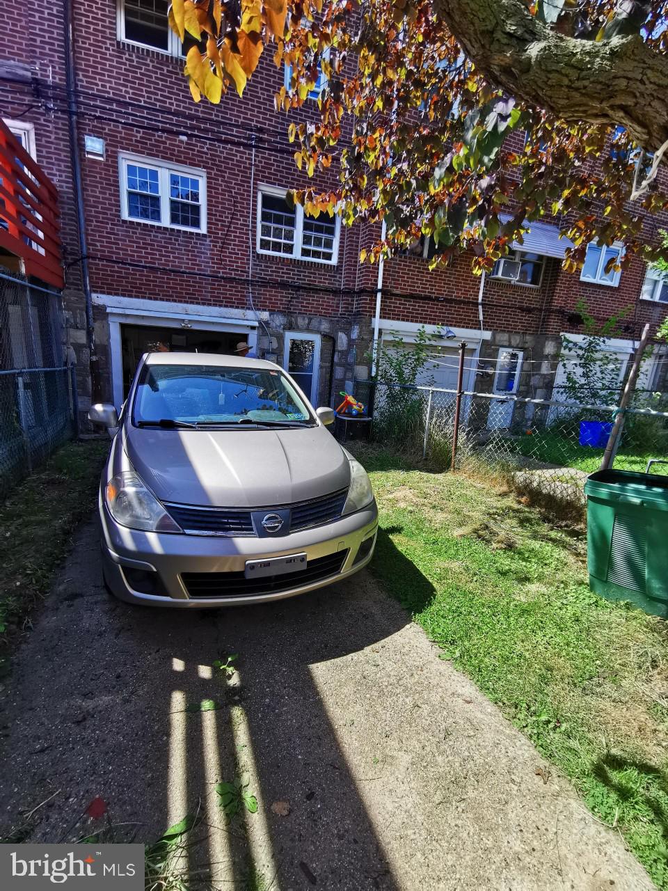 OXFORD CIRCLE - Residential