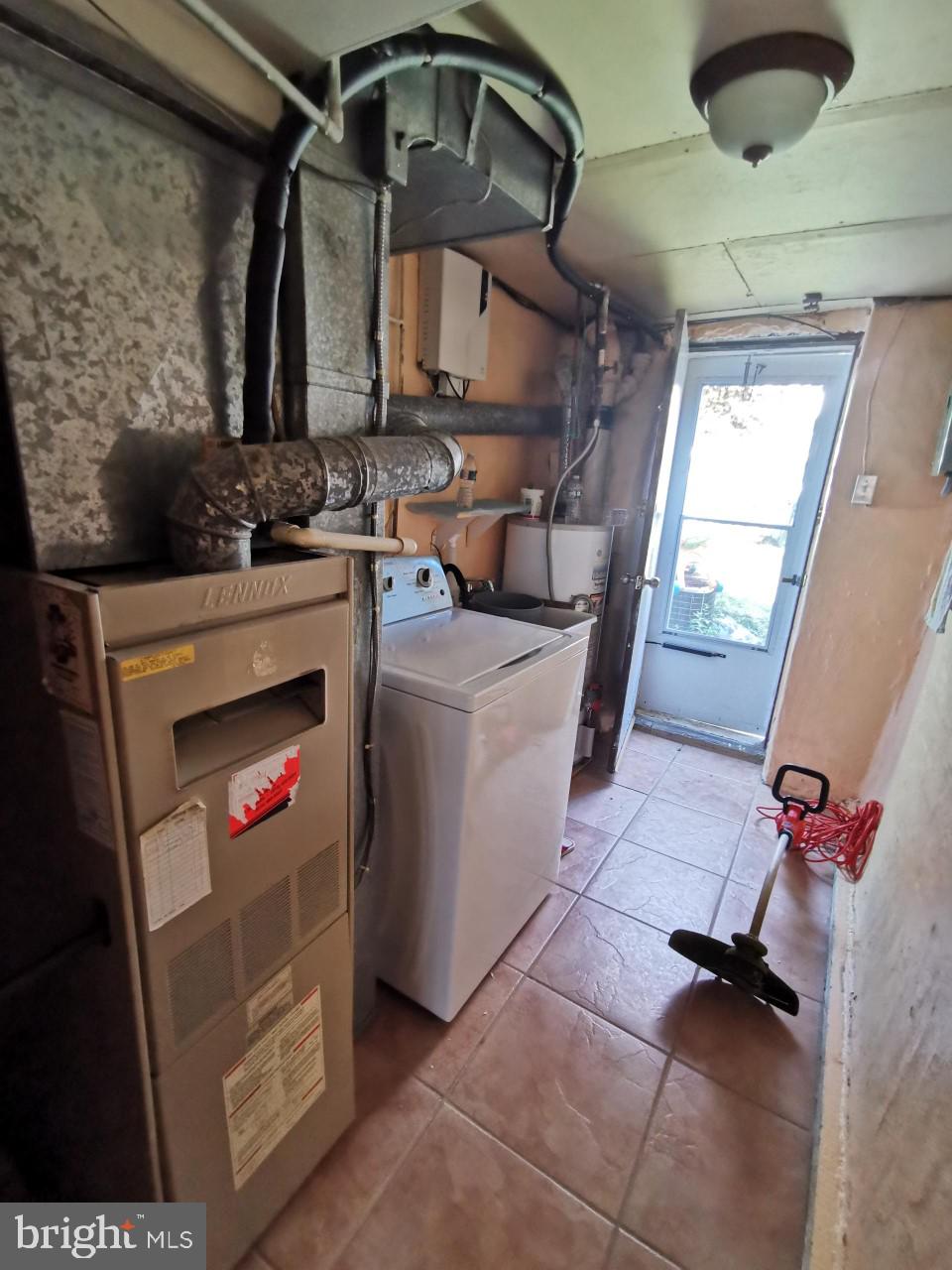 OXFORD CIRCLE - Residential