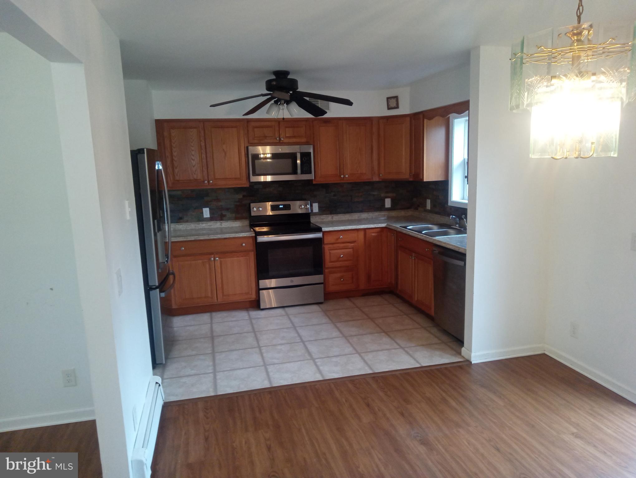 923 OAK DRIVE