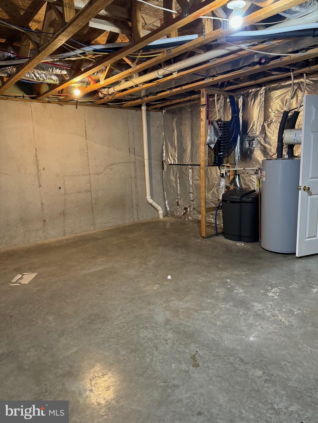 KEYSTONE MANOR - Residential Lease