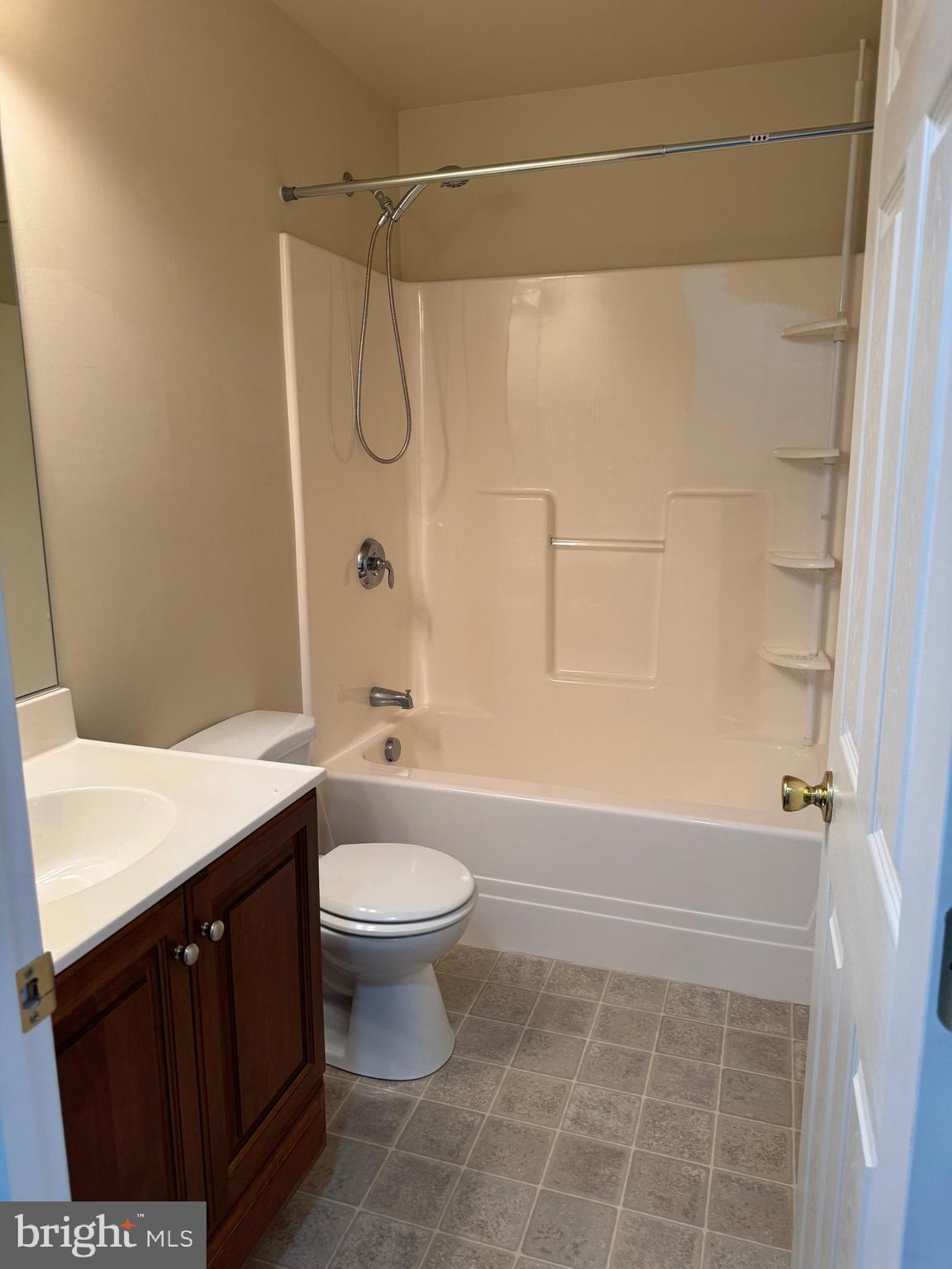 KEYSTONE MANOR - Residential Lease