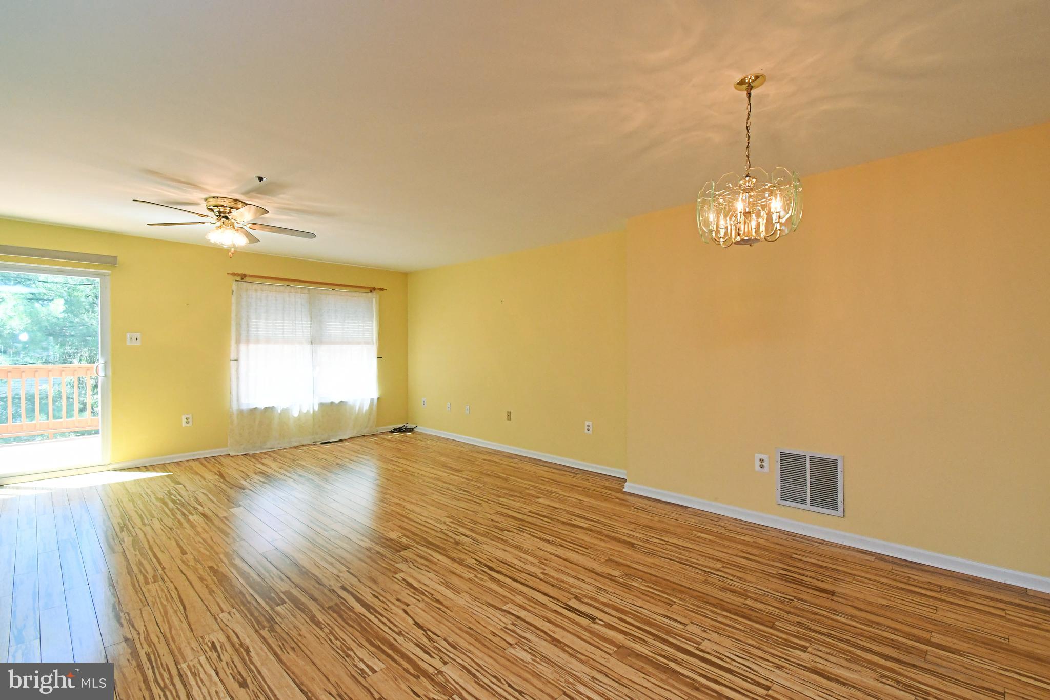 WILLIAMSBURG COMS - Residential