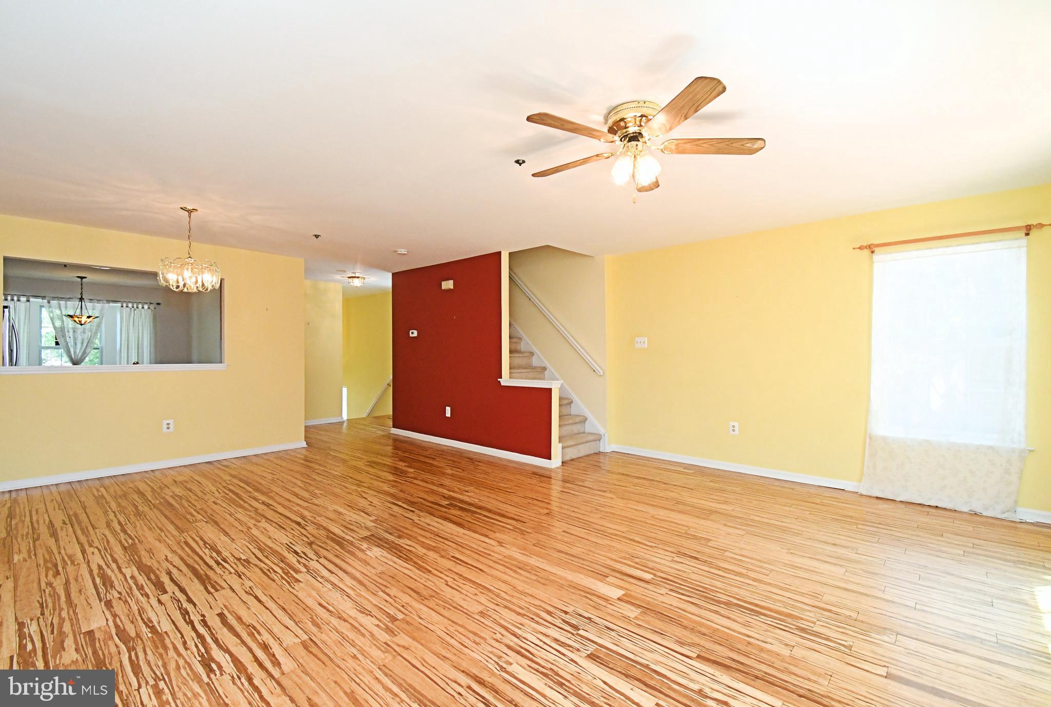WILLIAMSBURG COMS - Residential
