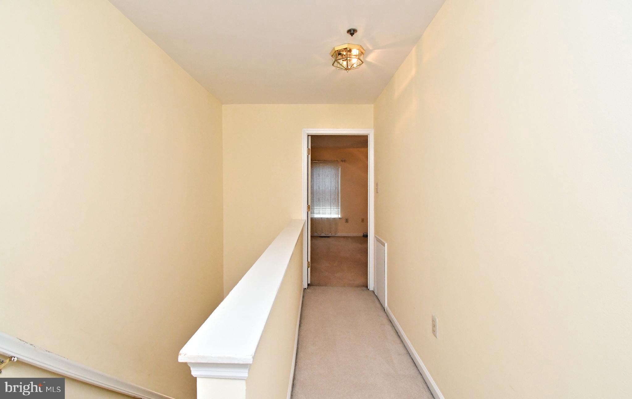 WILLIAMSBURG COMS - Residential