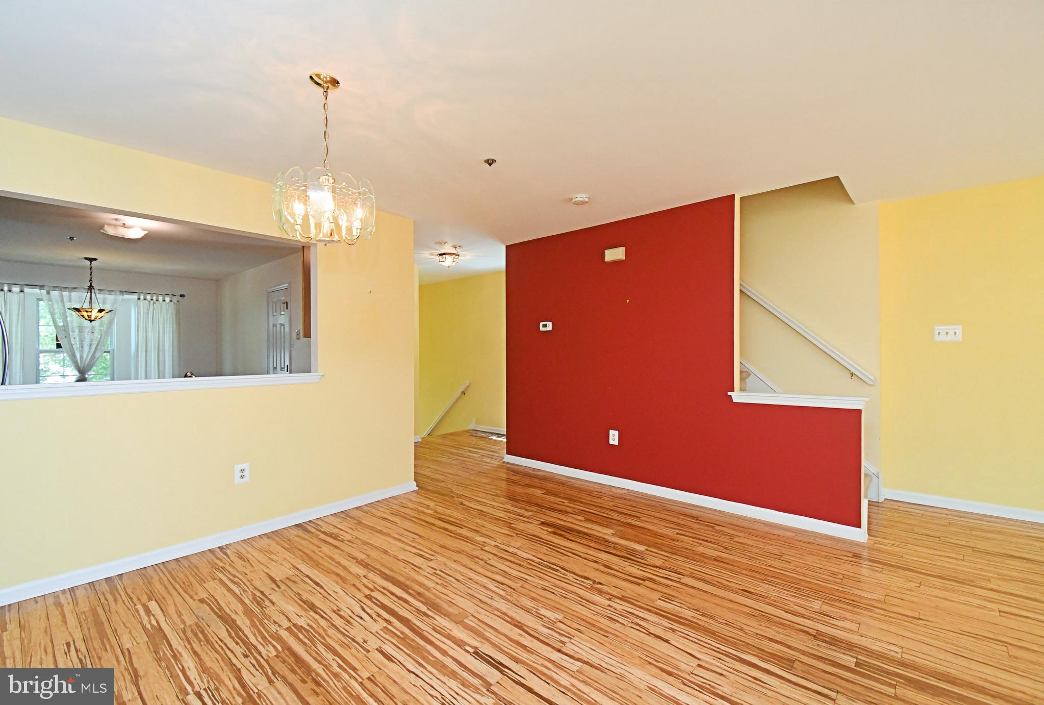 WILLIAMSBURG COMS - Residential