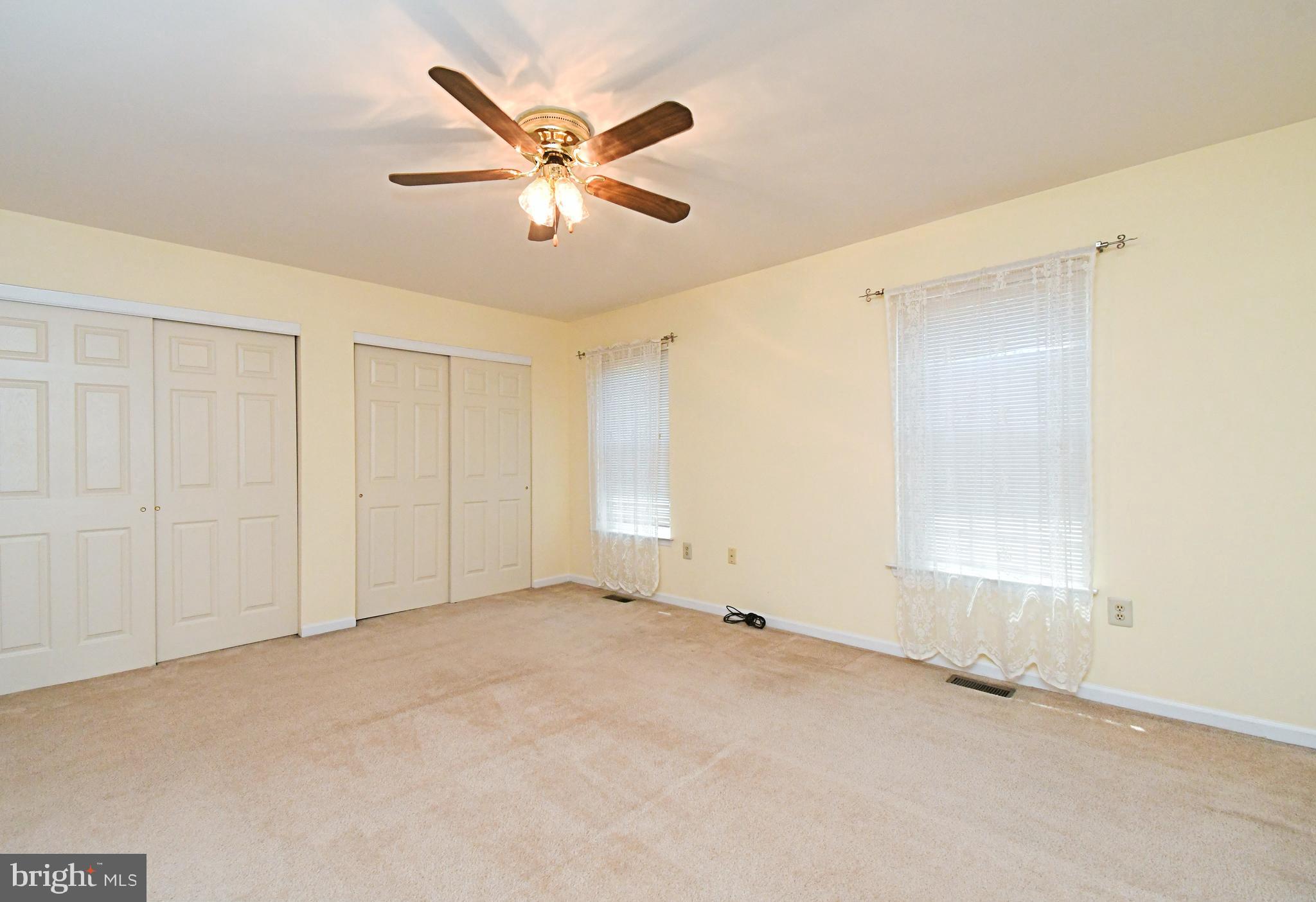 WILLIAMSBURG COMS - Residential