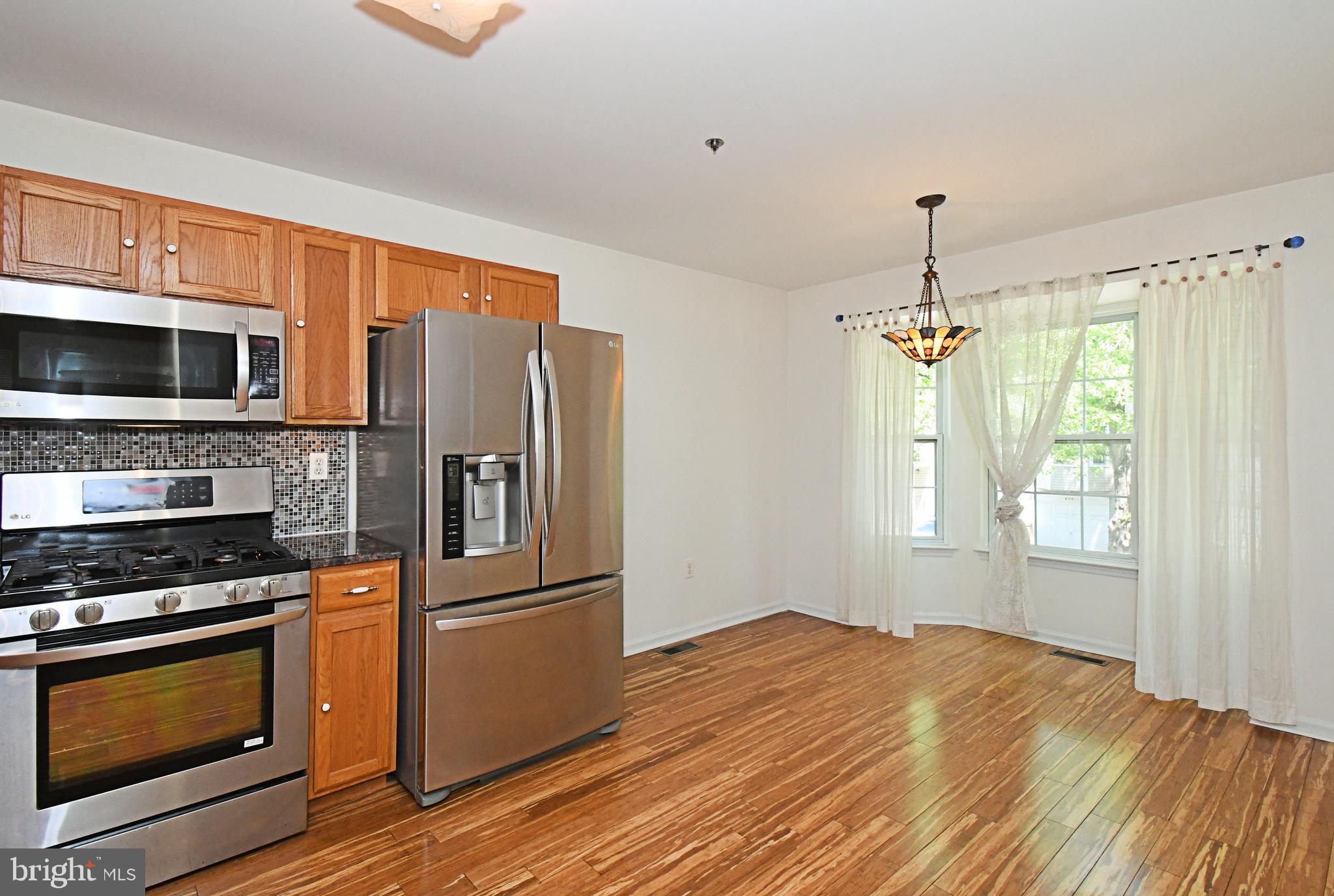 WILLIAMSBURG COMS - Residential