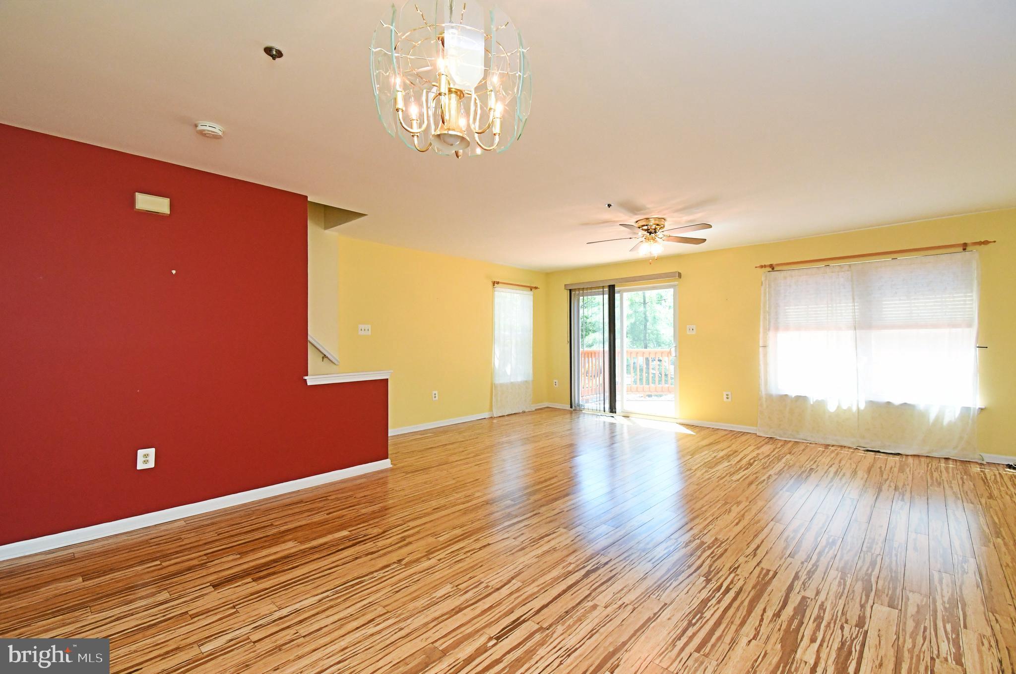WILLIAMSBURG COMS - Residential
