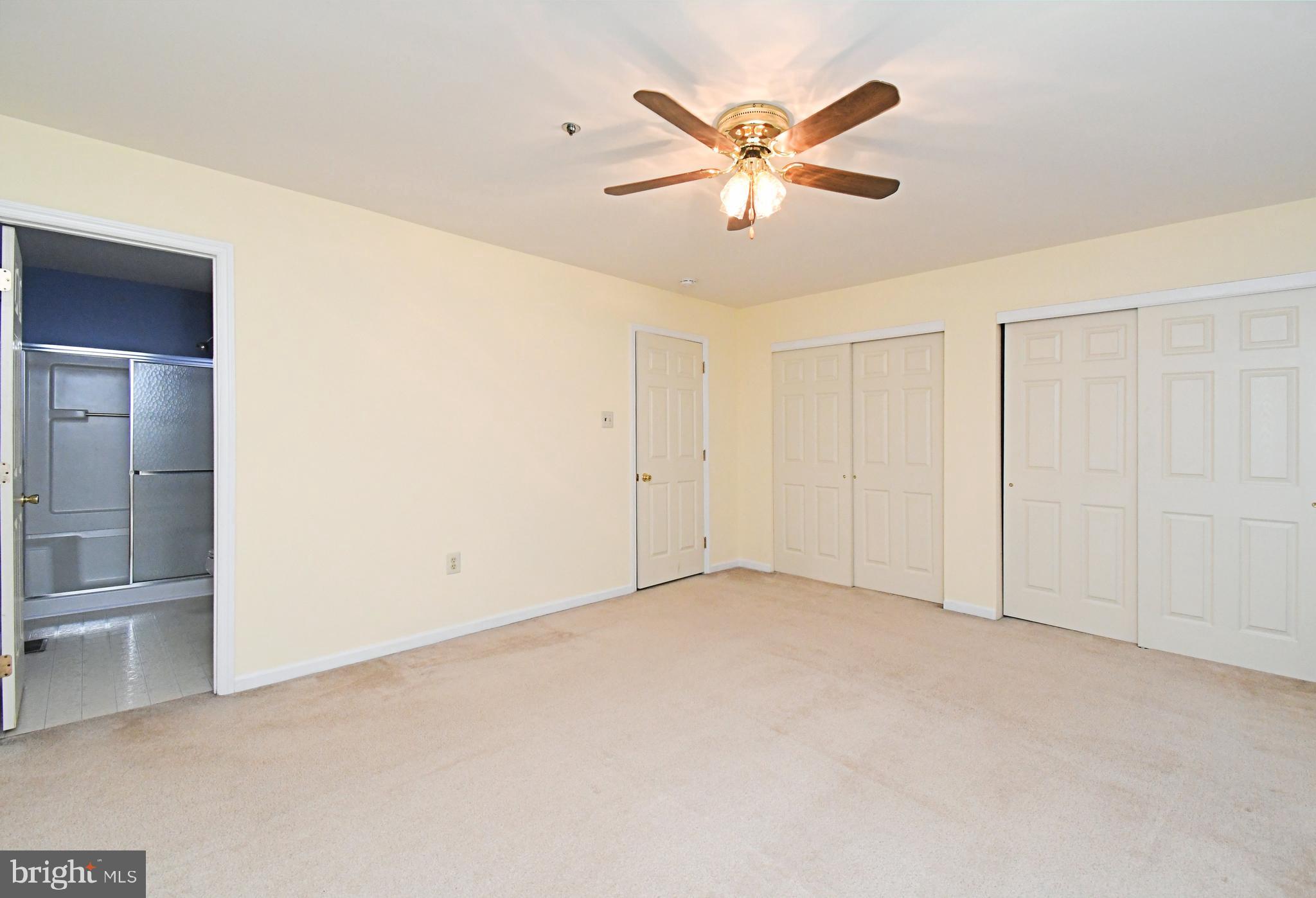 WILLIAMSBURG COMS - Residential